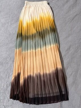 Pleated Ombre Maxi Skirt in Yellow, Peach & Olive - Unbranded